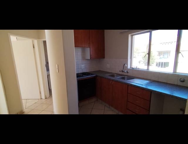 2 BEDROOM APARTMENT TO LET IN COUNTRY VIEW